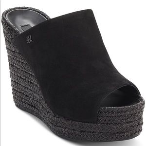 NWOT DKNY Eari Wedge Sandals Black